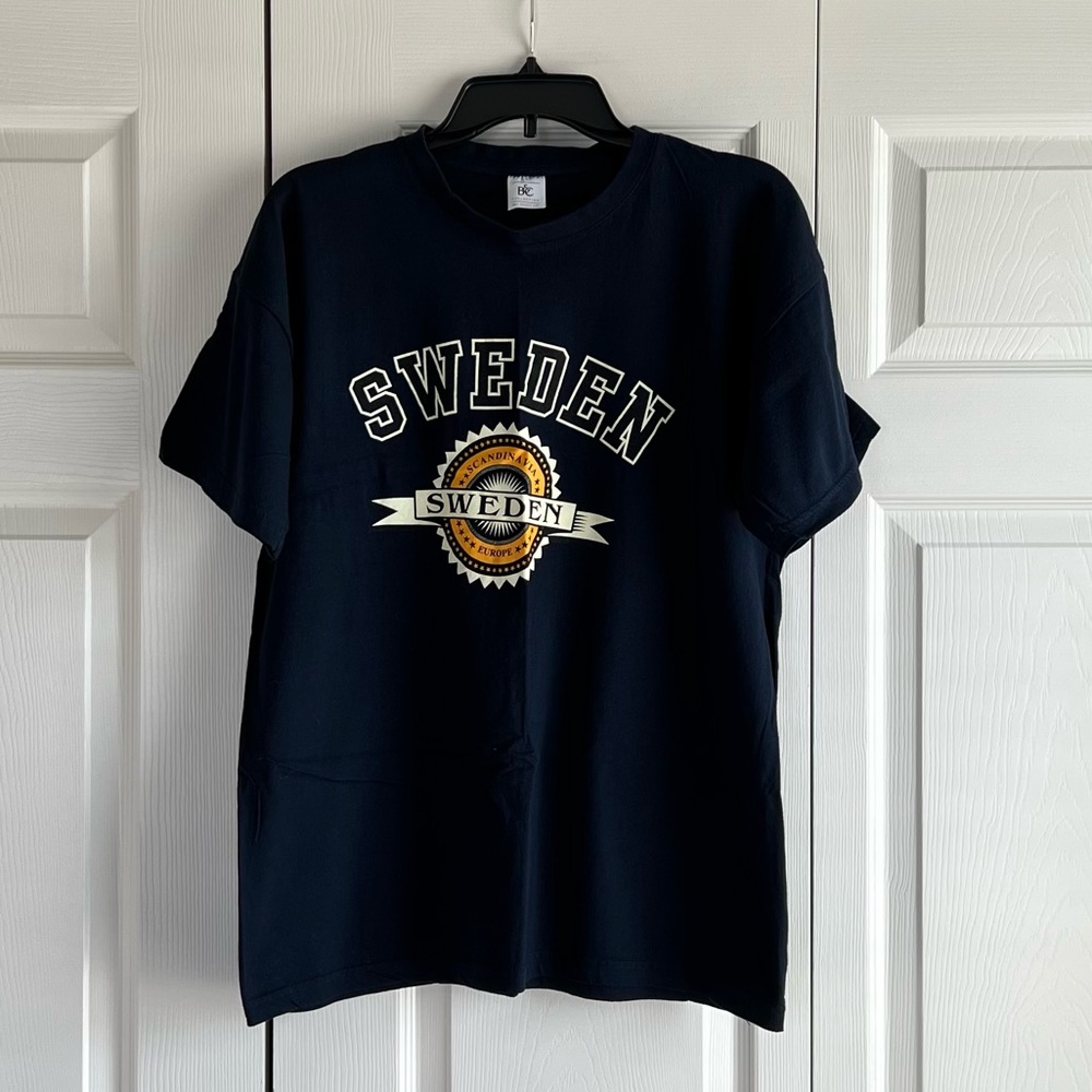 Men’s L , Sweden, Scandinavia T-shirt. NWOT